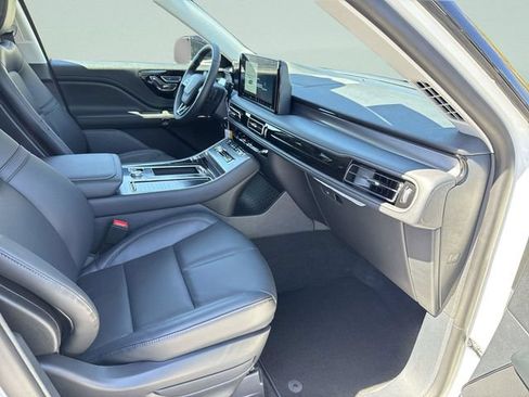 New 2026 Lincoln Aviator 2WD image 19