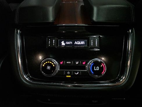 Used 2021 Lincoln Navigator Reserve w/ Luxury Package AWD/4WD image 29