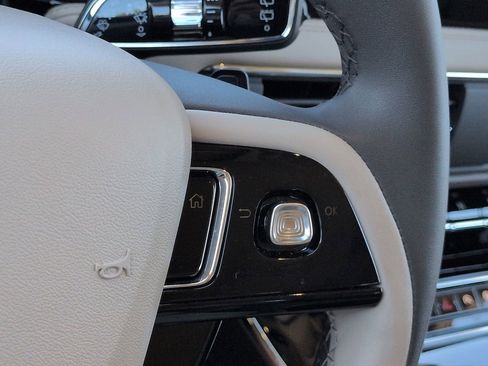 Certified 2024 Lincoln Corsair FWD w/ Equipment Group 101A image 26