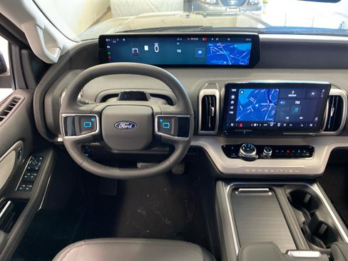 New 2026 Ford Expedition Max Active image 17