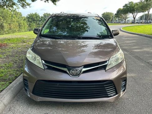 Used 2020 Toyota Sienna LE FWD image 9