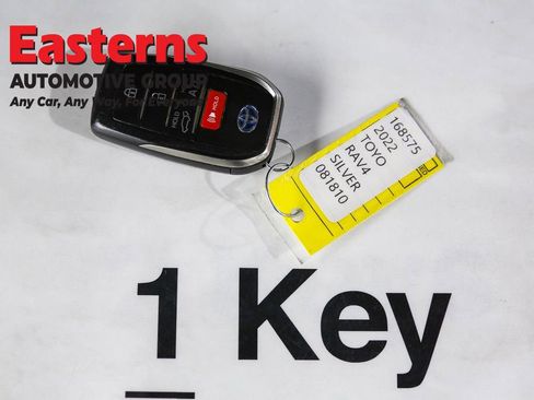 Used 2022 Toyota RAV4 SE image 26