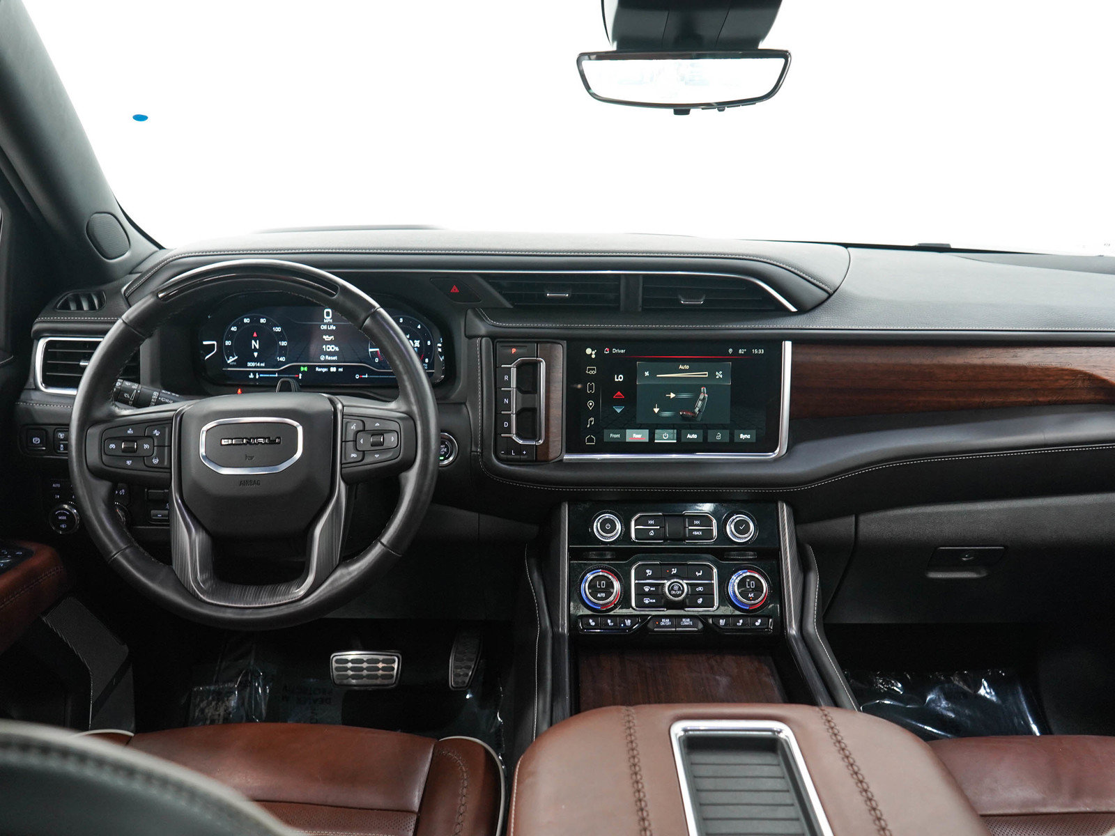 Used 2024 GMC Yukon Denali Ultimate AWD/4WD image 18