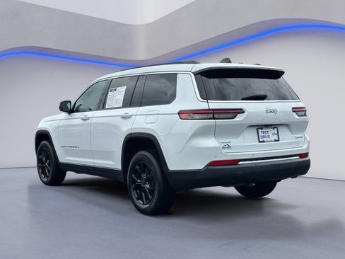 Used 2024 Jeep Grand Cherokee L Limited AWD/4WD image 3
