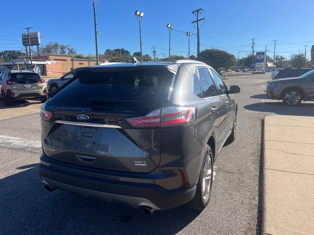 Used 2019 Ford Edge SEL w/ Equipment Group 201A FWD image 4