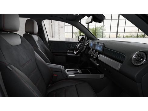 New 2026 Mercedes-Benz GLB 250 4MATIC image 4