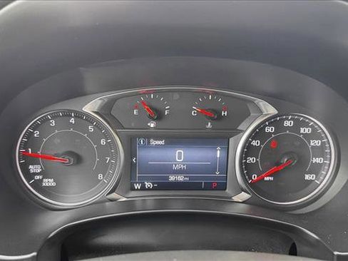 Used 2024 GMC Terrain SLE AWD/4WD image 12