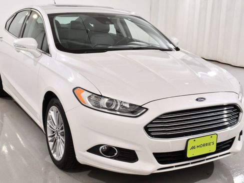 Used 2014 Ford Fusion SE w/ Equipment Group 202A FWD image 4