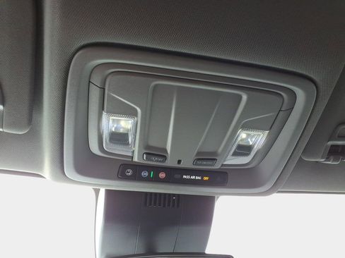 Used 2023 Chevrolet Silverado 1500 LT image 29