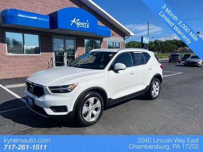 Used 2020 Volvo XC40 T5 Momentum