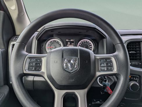 Used 2021 RAM 1500 Classic SLT image 30