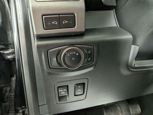 Used 2019 Ford F150 Raptor w/ Equipment Group 802A Luxury image 22