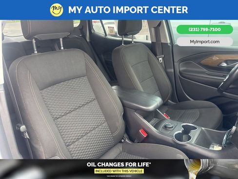 Used 2020 GMC Terrain SLE w/ Elevation Edition FWD image 28