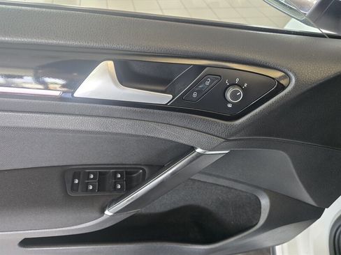 Used 2017 Volkswagen GTI S FWD image 17