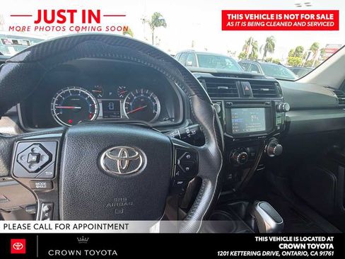 Used 2018 Toyota 4Runner TRD Off-Road AWD/4WD image 7