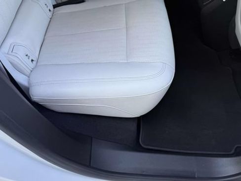 Certified 2024 Cadillac Lyriq Luxury AWD/4WD image 23