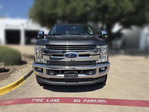 Used 2019 Ford F250 Lariat w/ Chrome Package AWD/4WD image 2