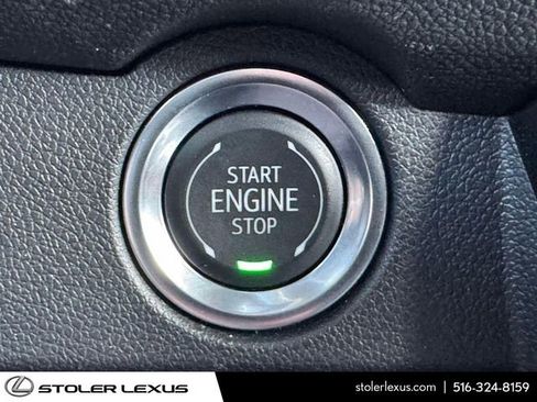 Used 2025 Chevrolet Traverse Z71 AWD/4WD image 36