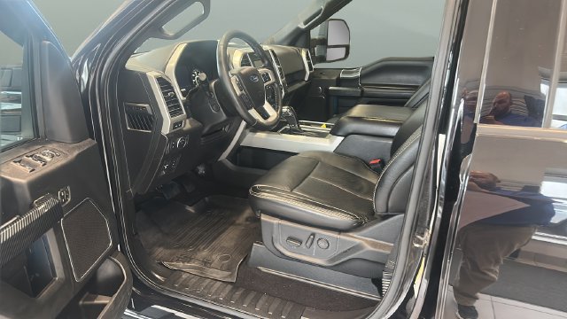 Used 2019 Ford F150 Lariat w/ Equipment Group 502A Luxury AWD/4WD image 7