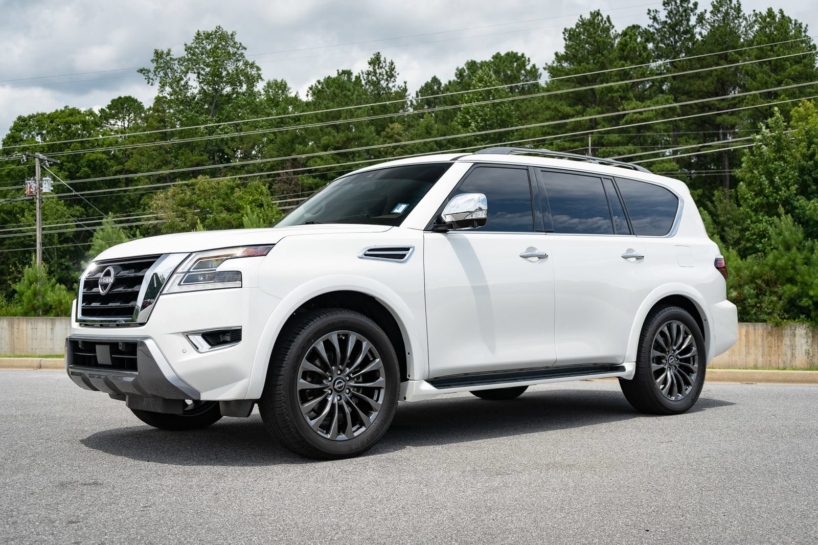 Used 2024 Nissan Armada Platinum w/ Cargo Package RWD image 3