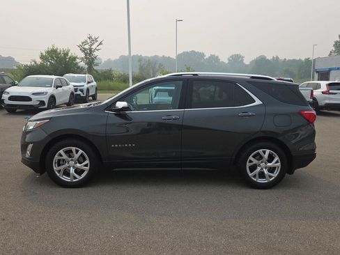 Used 2018 Chevrolet Equinox Premier FWD image 2