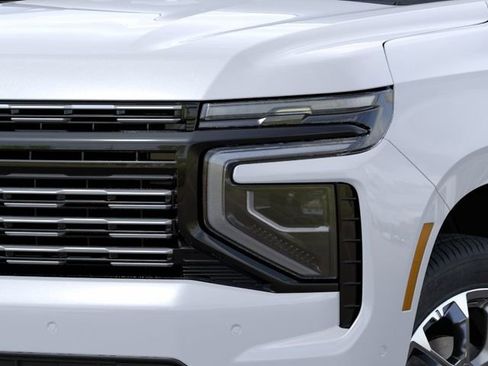New 2026 Chevrolet Suburban High Country AWD/4WD image 11