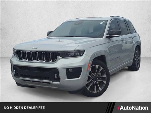 Used 2023 Jeep Grand Cherokee Overland AWD/4WD image 1