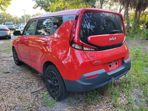 Used 2022 Kia Soul LX w/ Technology Package FWD image 10
