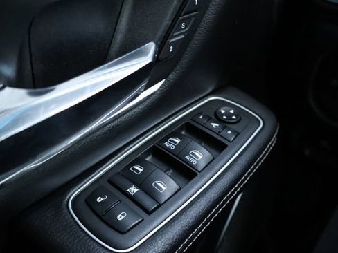Used 2023 RAM 1500 Laramie AWD/4WD image 16
