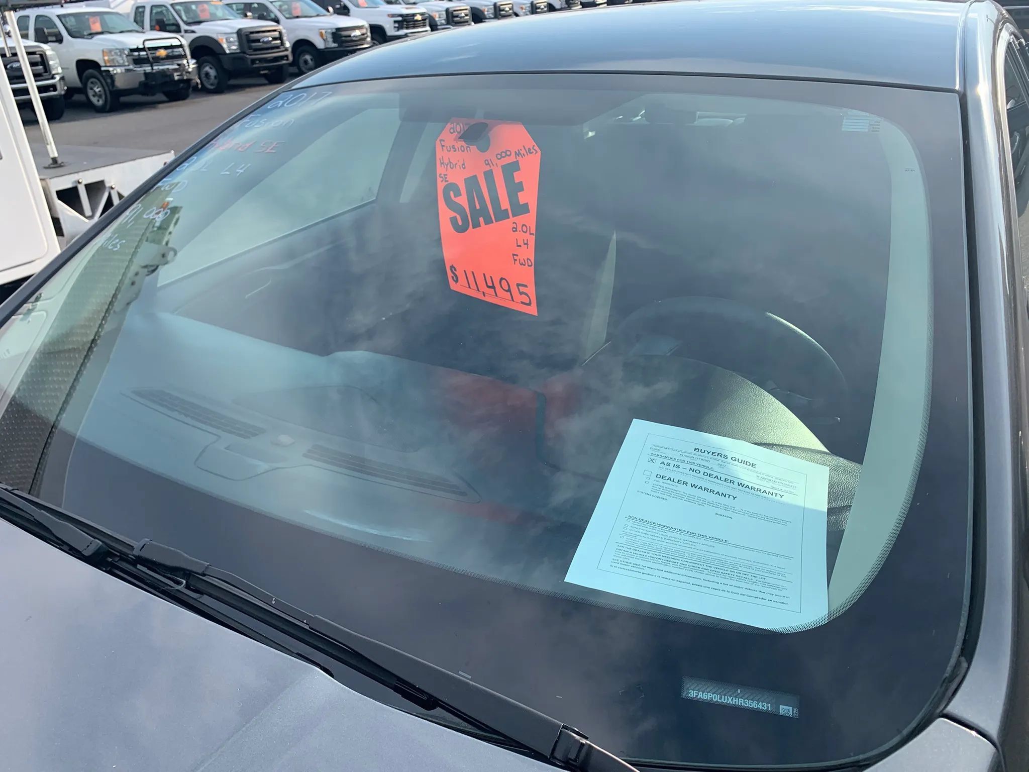 Used 2017 Ford Fusion SE FWD image 4