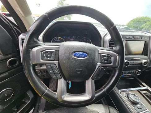 Used 2019 Ford Expedition Platinum AWD/4WD image 5