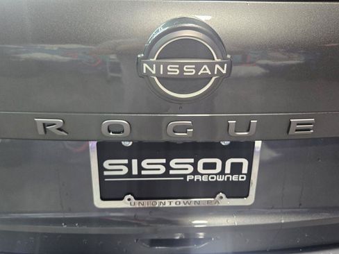 Used 2024 Nissan Rogue S AWD/4WD image 19
