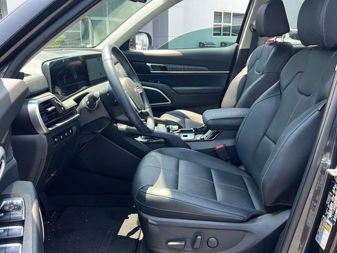 Used 2025 Kia Telluride EX FWD image 15