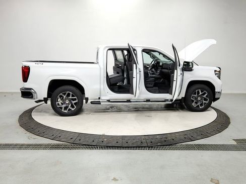 New 2026 GMC Sierra 1500 SLT w/ SLT Premium Plus Package image 16