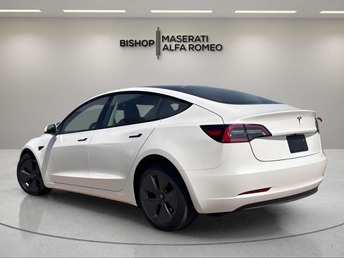 Used 2023 Tesla Model 3 Standard Range RWD image 3