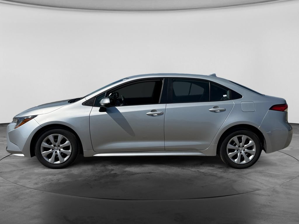 Used 2024 Toyota Corolla LE FWD image 5