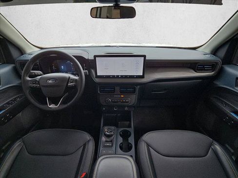 Used 2025 Ford Maverick Lobo AWD/4WD image 15