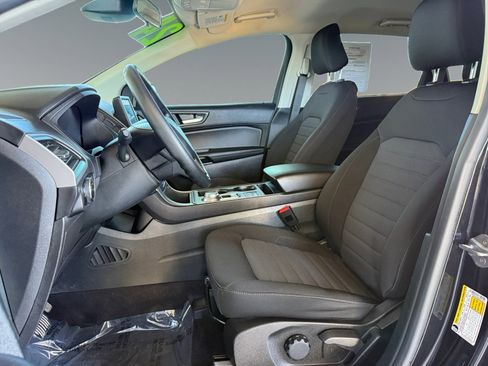 Certified 2024 Ford Edge SE w/ Black Appearance Package image 12