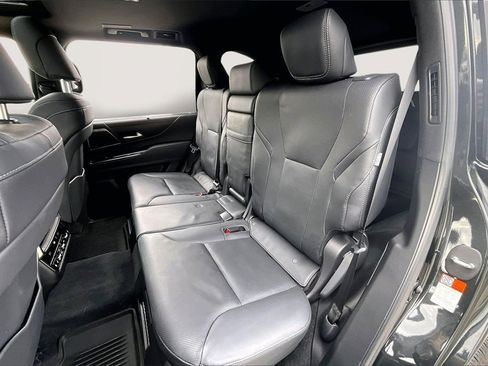 Used 2024 Lexus LX 600 4WD w/ Luxury Package image 25