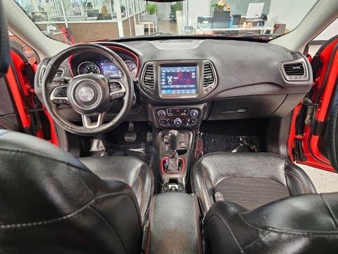 Used 2018 Jeep Compass Trailhawk w/ Navigation Group AWD/4WD image 9