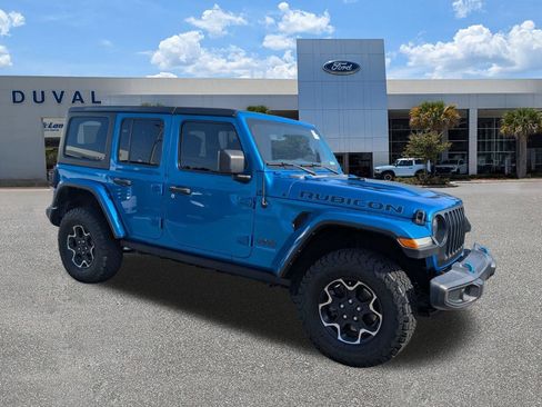 Used 2022 Jeep Wrangler Unlimited Rubicon 4xe AWD/4WD image 2
