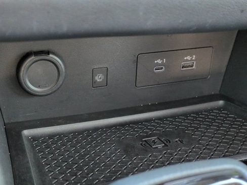 Used 2025 Nissan Pathfinder SL w/ SL Premium Package FWD image 22