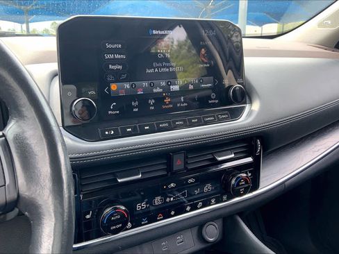 Used 2022 Nissan Rogue Platinum w/ Head-Up Display Package image 7