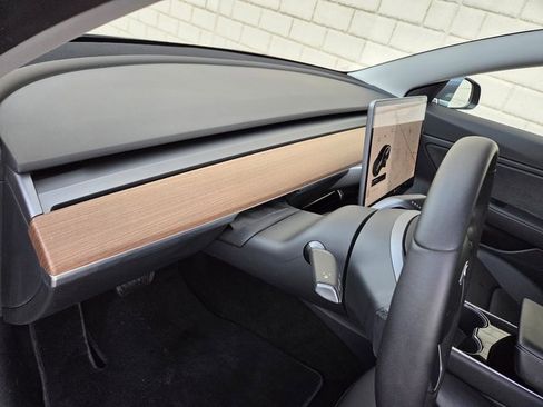 Used 2020 Tesla Model 3 Long Range image 19