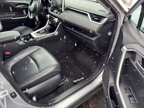 Used 2019 Toyota RAV4 XLE Premium w/ Advanced Technology Package image 15