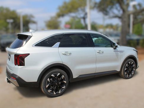 New 2026 Kia Sorento EX FWD image 6
