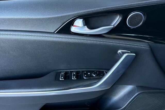 Used 2020 Kia Stinger GT-Line RWD image 11