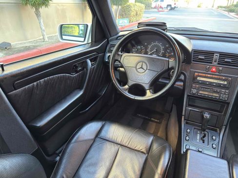 Used 1996 Mercedes-Benz C 280 Sedan image 38