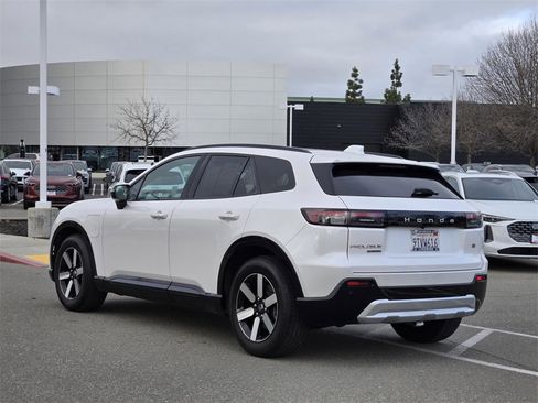 Used 2025 Honda Prologue Touring image 6