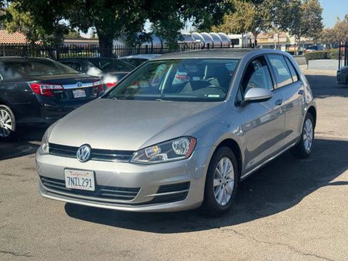 Used 2016 Volkswagen Golf S image 1